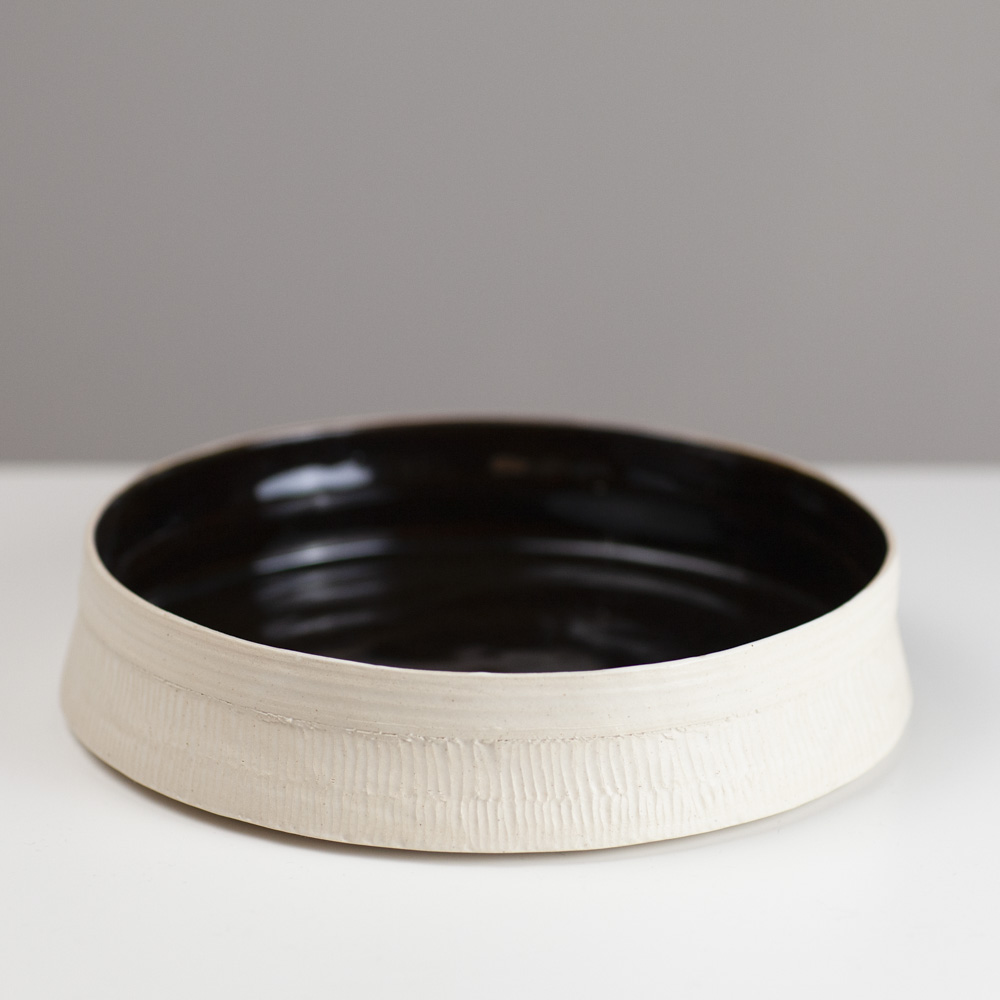 Low sided carved tray OC80 by Flora Fabris