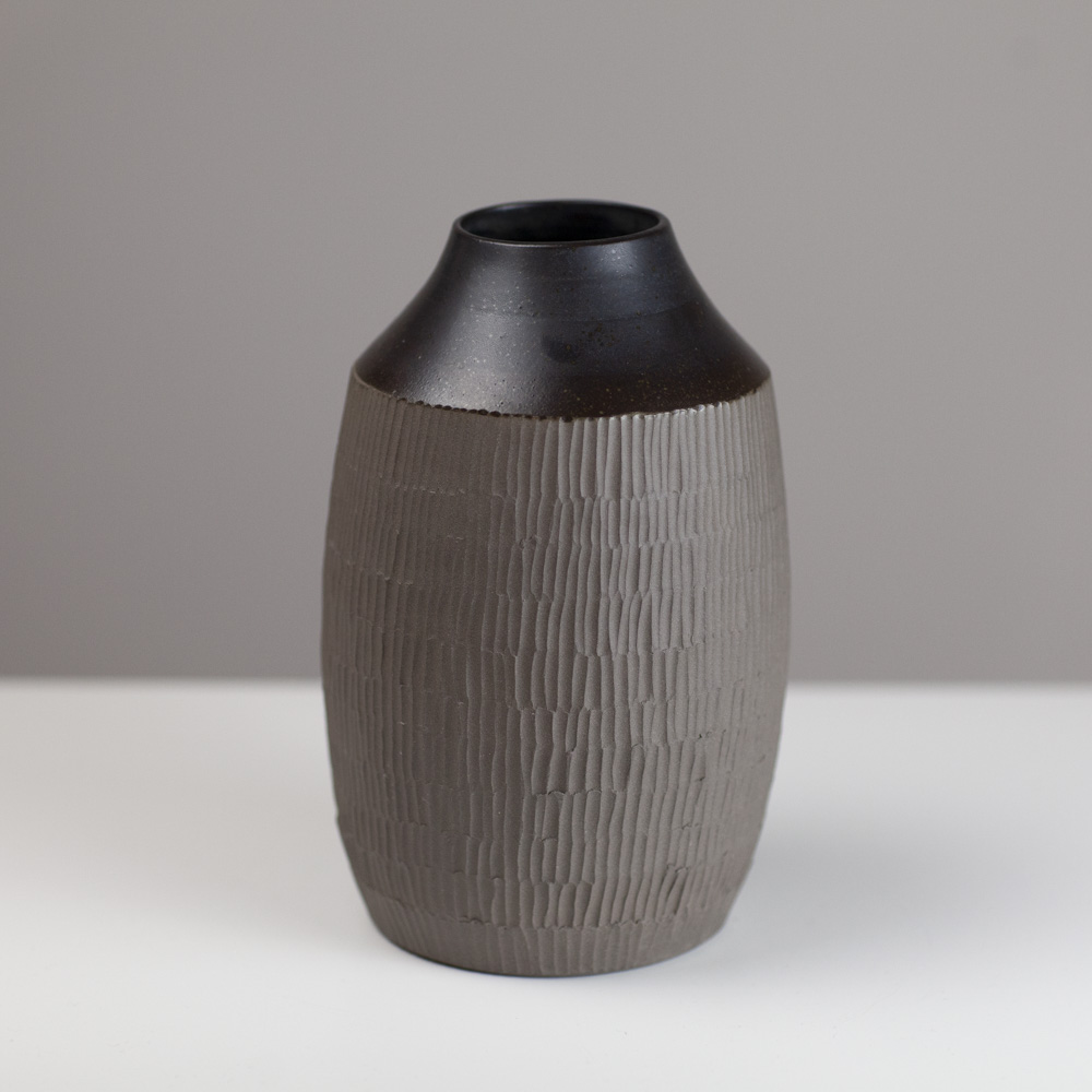 Bulbous carved vase OC86 by Flora Fabris