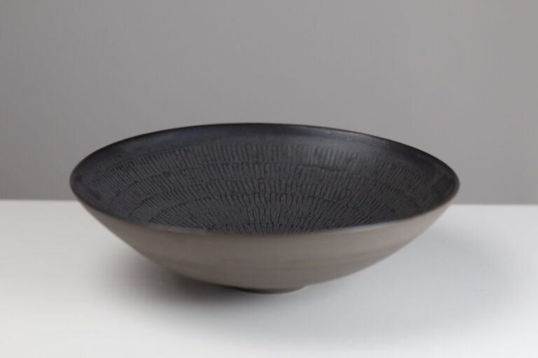 Carved offering bowl OC89 by Flora Fabris