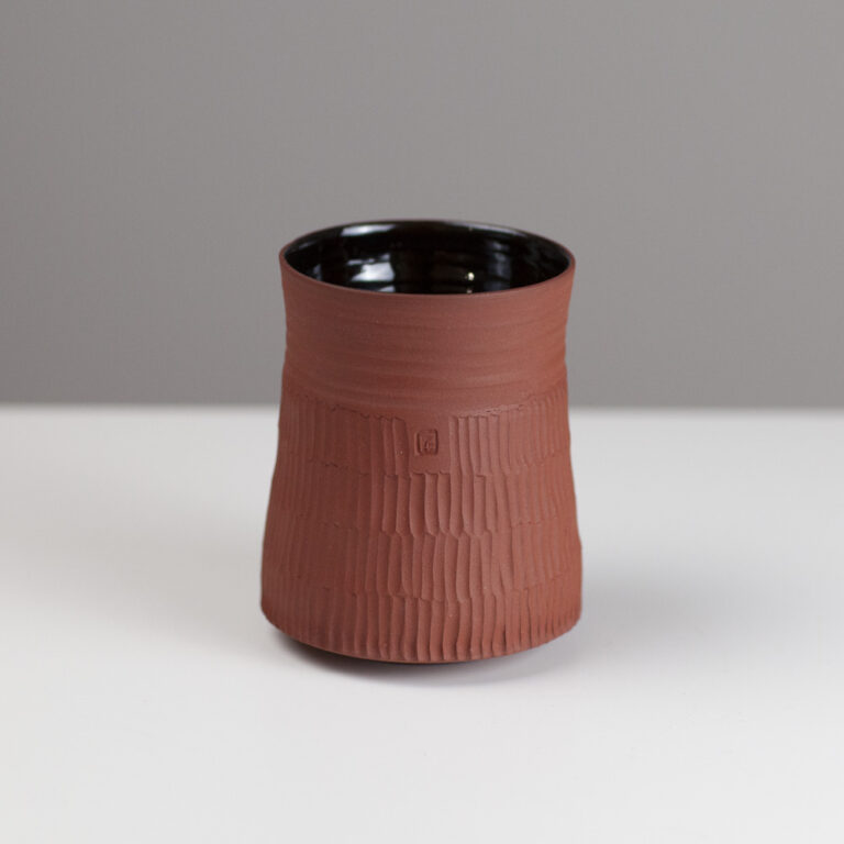 Carved yunomi cup OC91 I by Flora Fabris