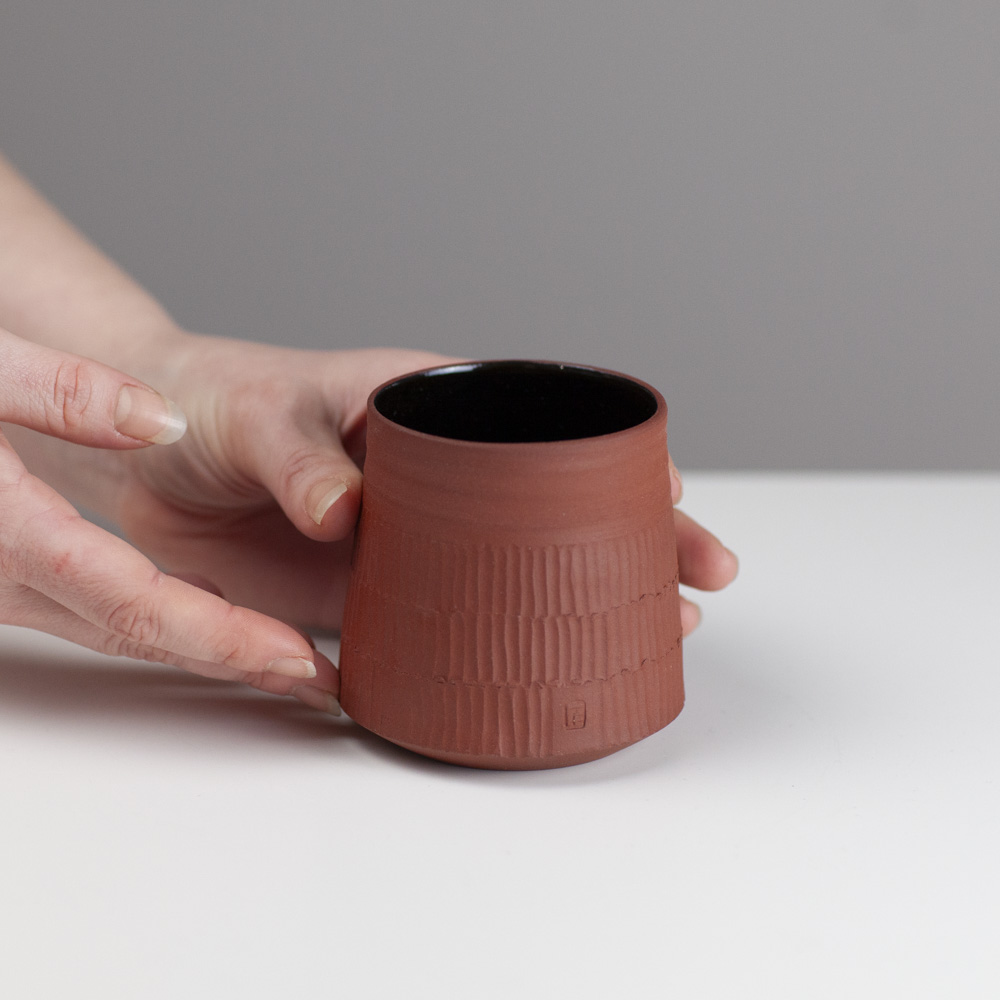 Carved teacup OC92 II by Flora Fabris