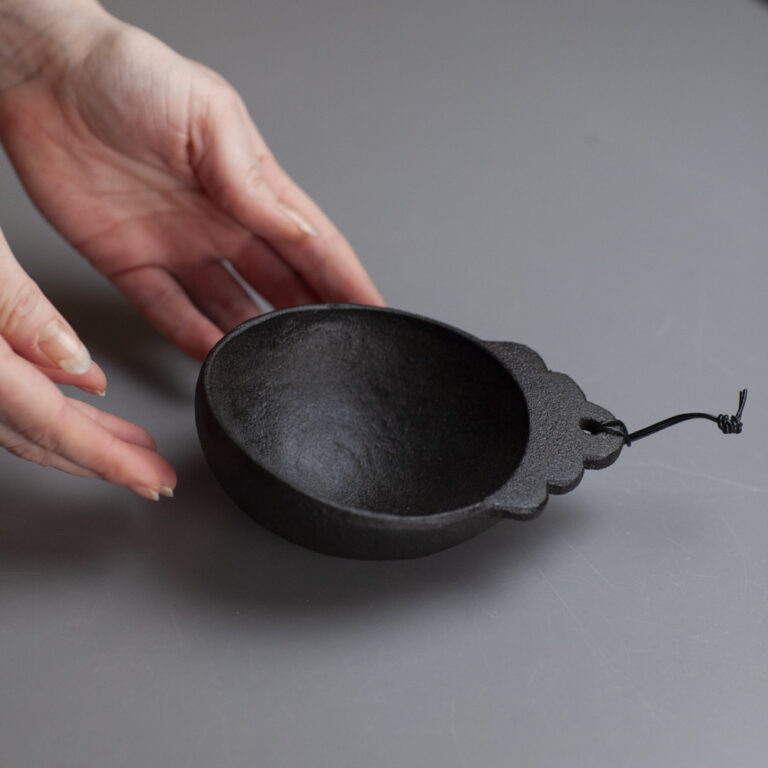 Urushi Scoop Sabi 29 by Takahashi McGil