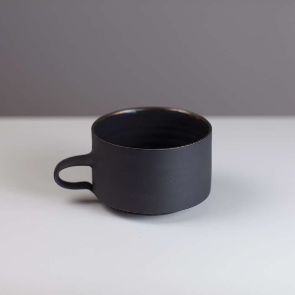 Wide black porcelain cup TT065 by Tricia Thom