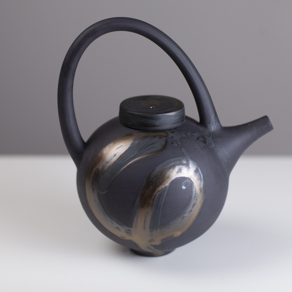 Small black porcelain teapot TT061 by Tricia Thom