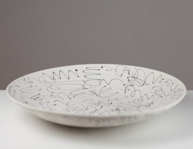 Large Shallow Bowl AT8 by Ali Tomlin