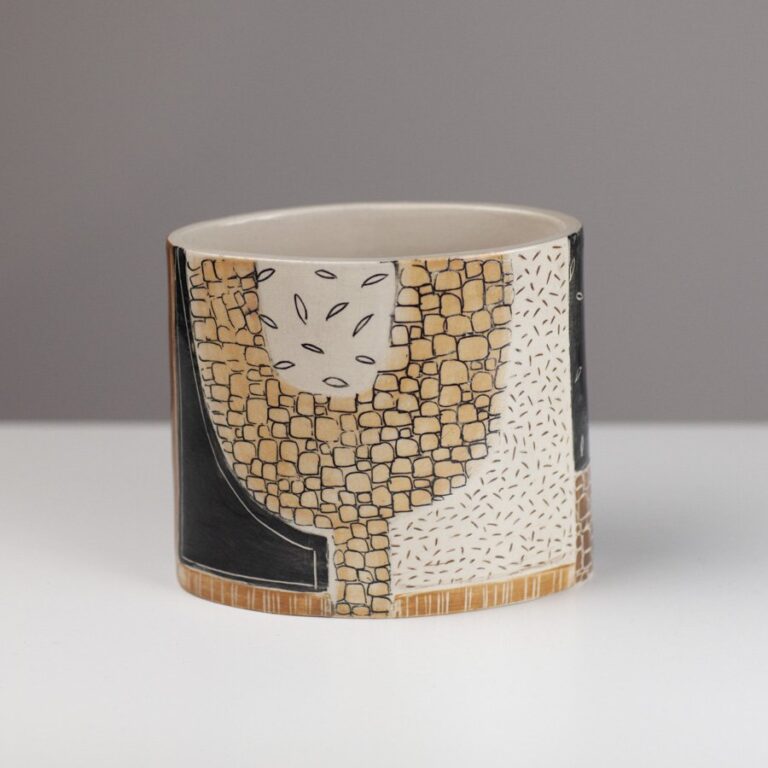 Vessel AM198 by Anna-Marie Magson
