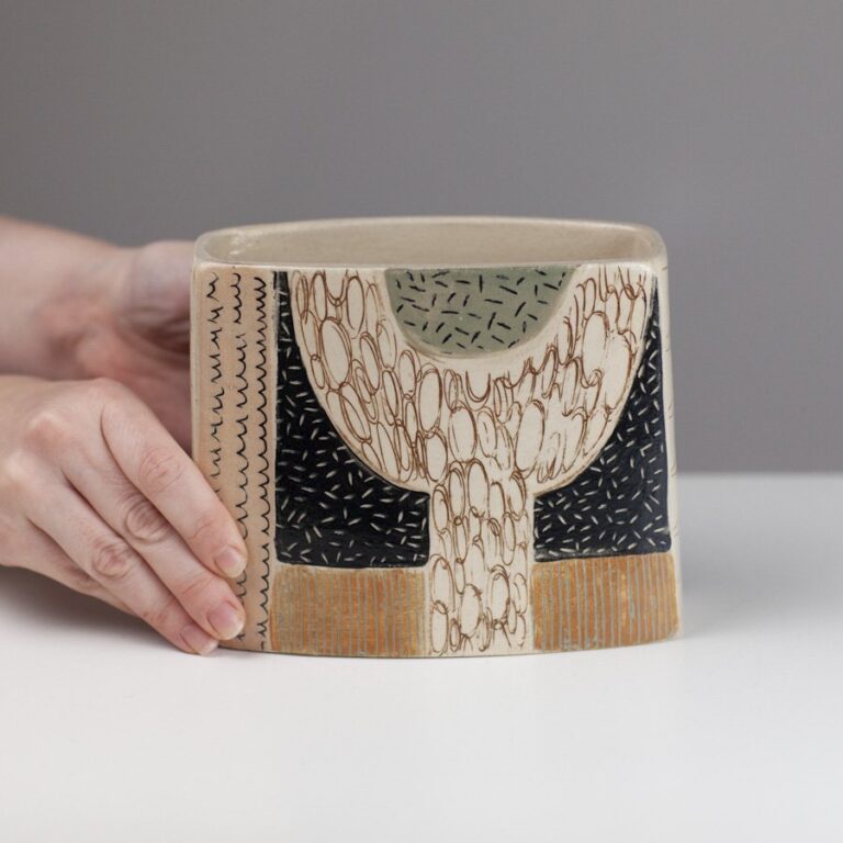 Vessel AM199 by Anna-Marie Magson