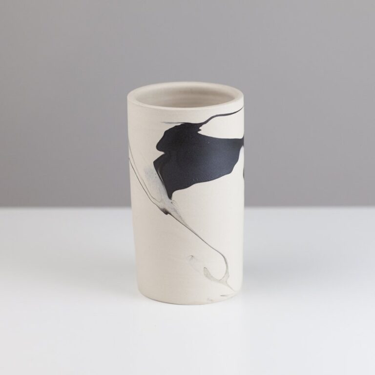 Vase 6 by Bisila Noha