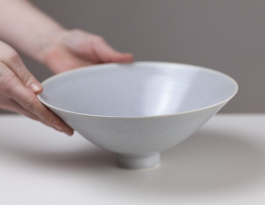 Large Bowl Pale Grey RH30 by Robyn Hardyman
