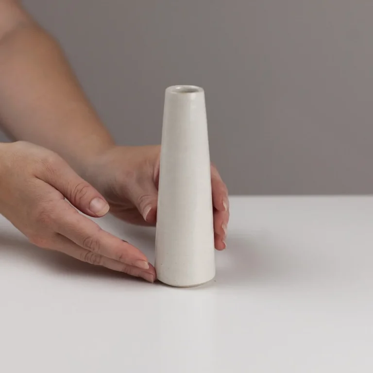 Cylinder Bud Vase DS15 by Daniel Smyth