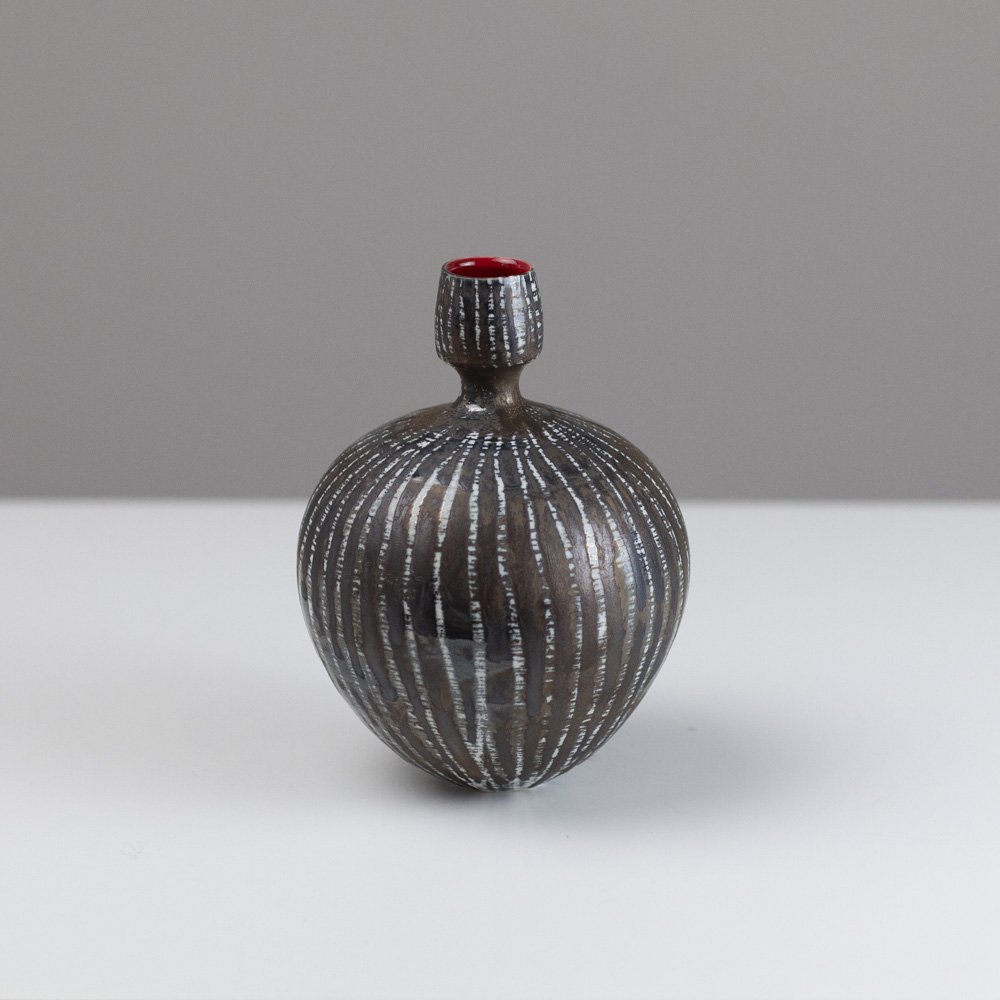 Friend Vase KK2560 1 by Katharina Klug