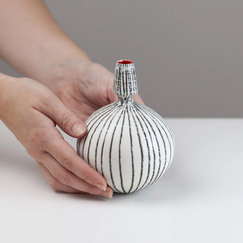 Friend Vase KK2508 3 by Katharina Klug