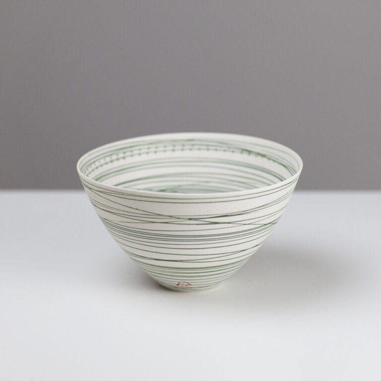 Small rounded bowl AT254 by Ali Tomlin