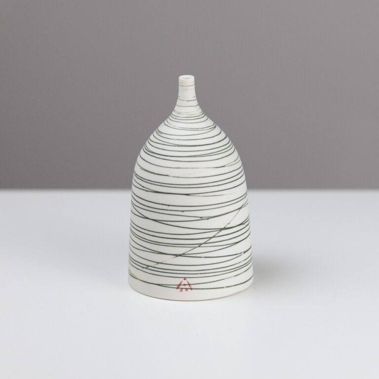 Bud vase AT295 by Ali Tomlin