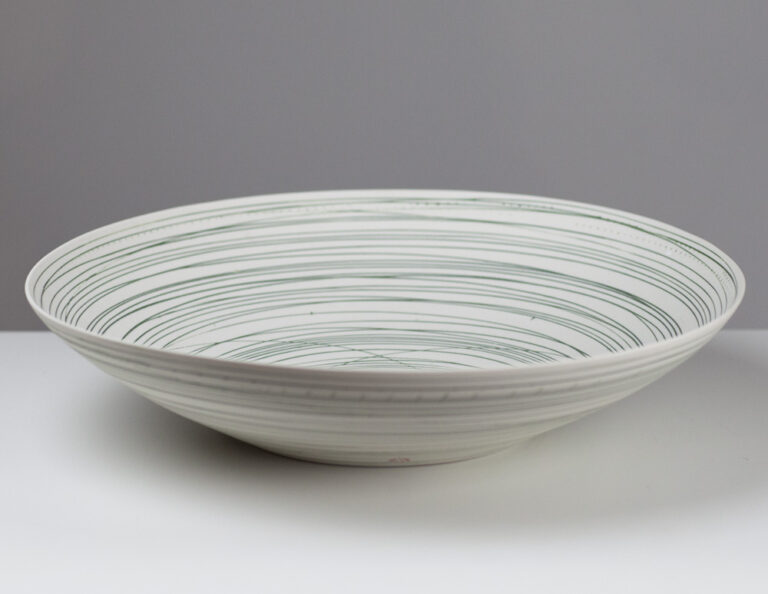 Large shallow bowl AT240 by Ali Tomlin