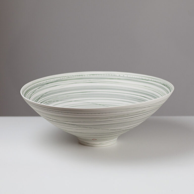 Large bowl AT251 by Ali Tomlin