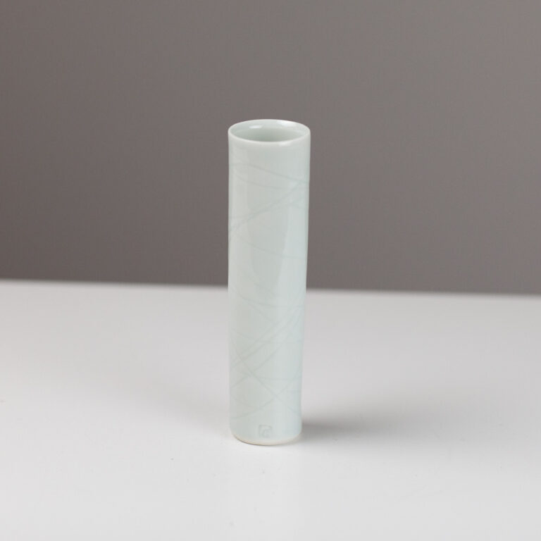 Cylinder Vase RH53 by Robyn Hardyman