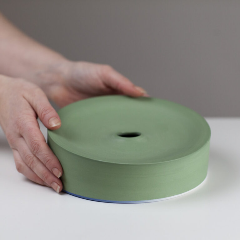 Low stem vase GV3 by Arjan Van Dal