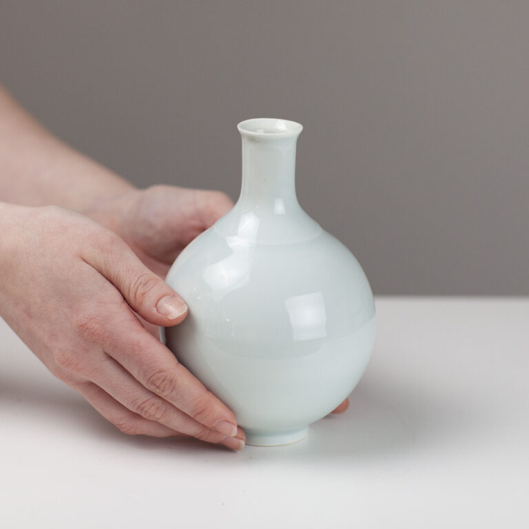 Small Bottle Vase RH67 by Robyn Hardyman